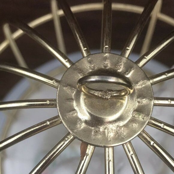 Trinket Box or Potpourri Holder Porcelain Doves in Gold-tone Cage on Hinged Lid - Picture 3 of 11